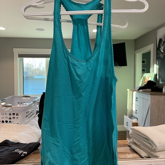Teal racer back flowy tank - Picture 1 of 3